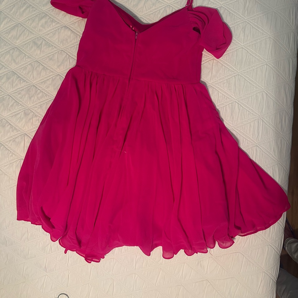 Chic Pink Off-Shoulder Dress - Picture 3 of 7